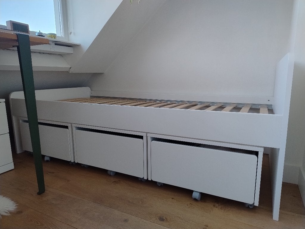 IKEA Slakt wit éénpersoonsbed 90*200 met drie opberglades, Ophalen, Gebruikt, 90 cm, Eenpersoons