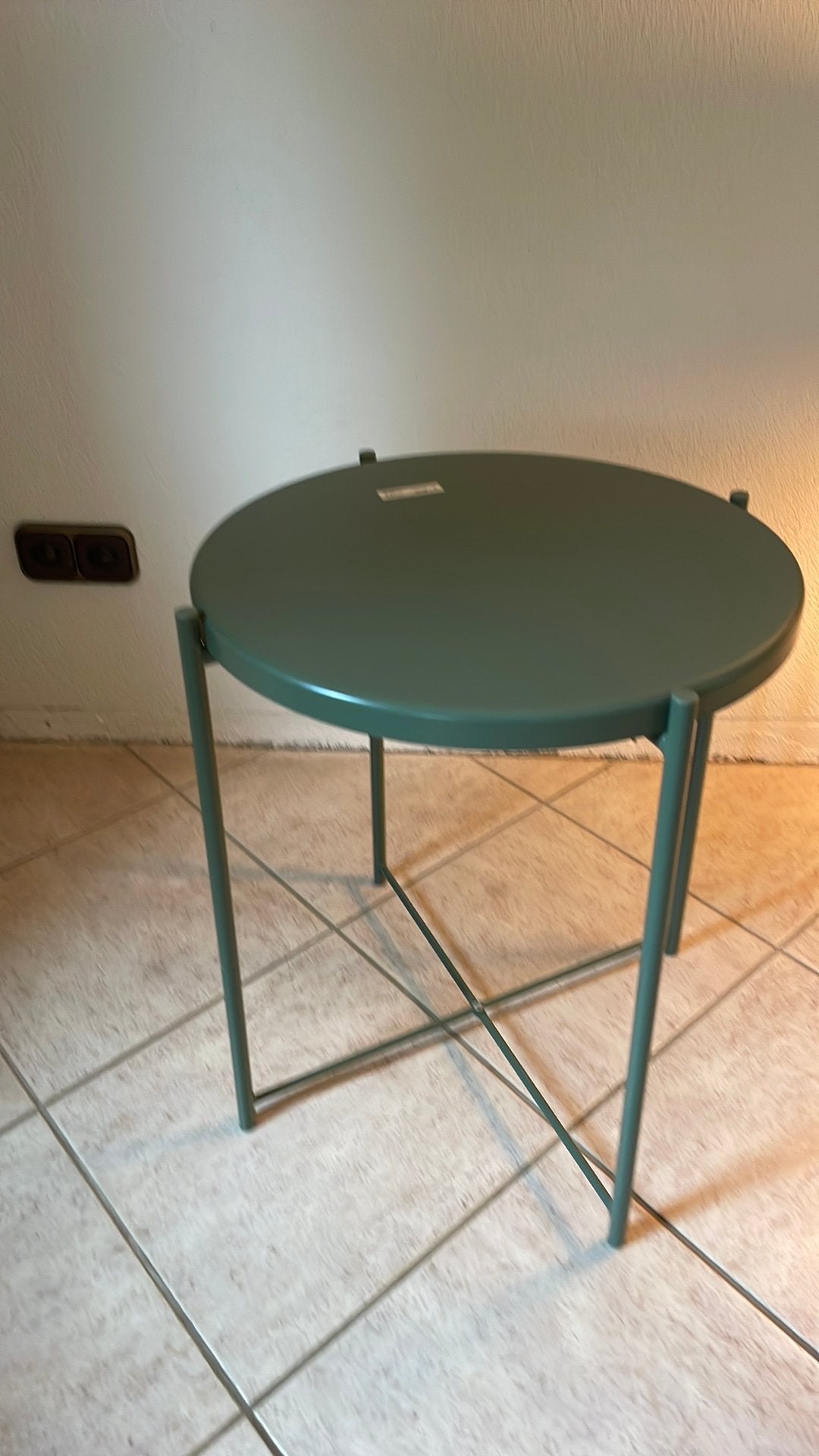 Ikea GLADOM bijzettafel., Minder dan 55 cm, Rond, Zo goed als nieuw, Ophalen