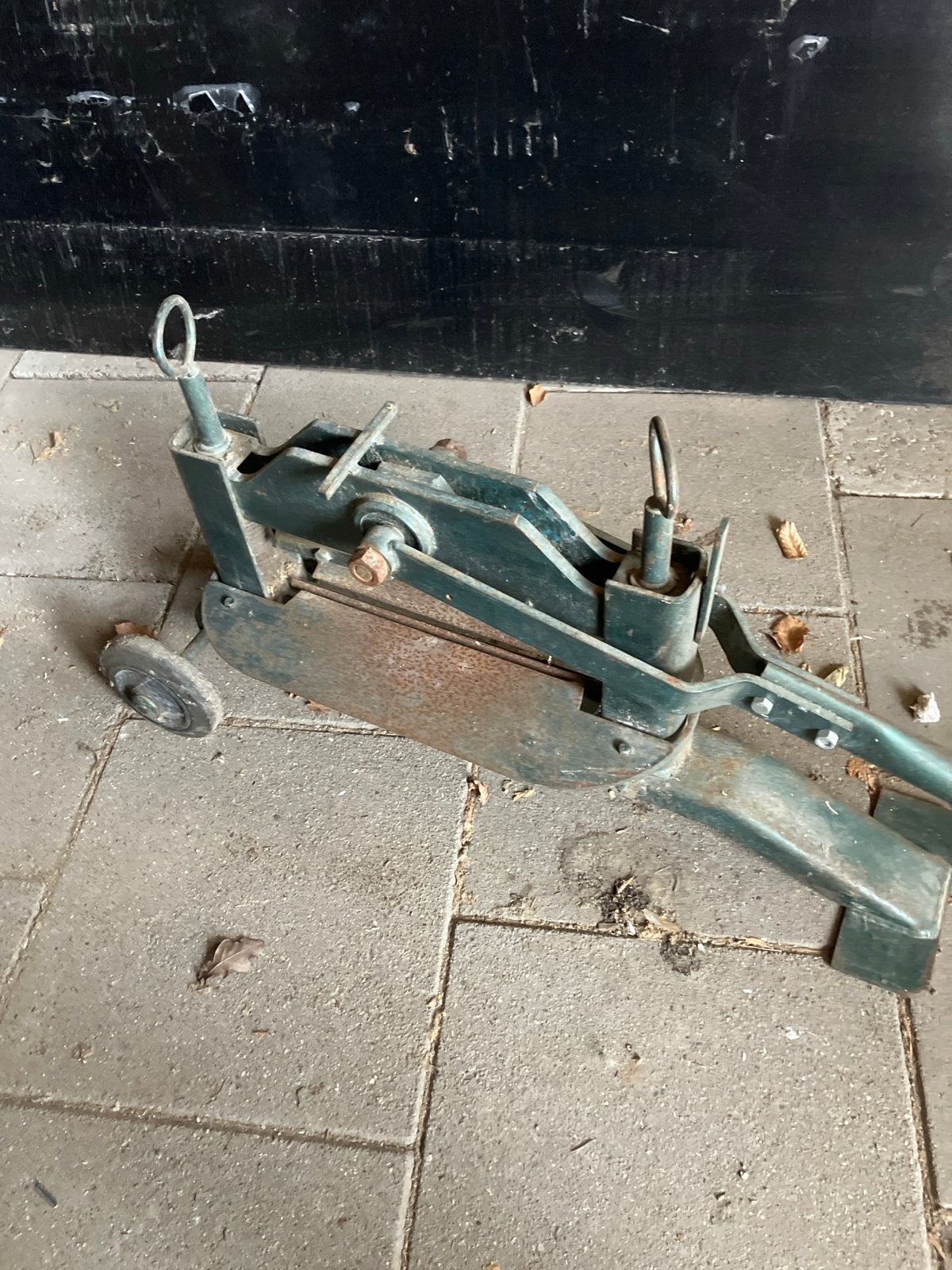 Oude handmatige houtklover - robuust en functioneel, Ophalen, Gebruikt