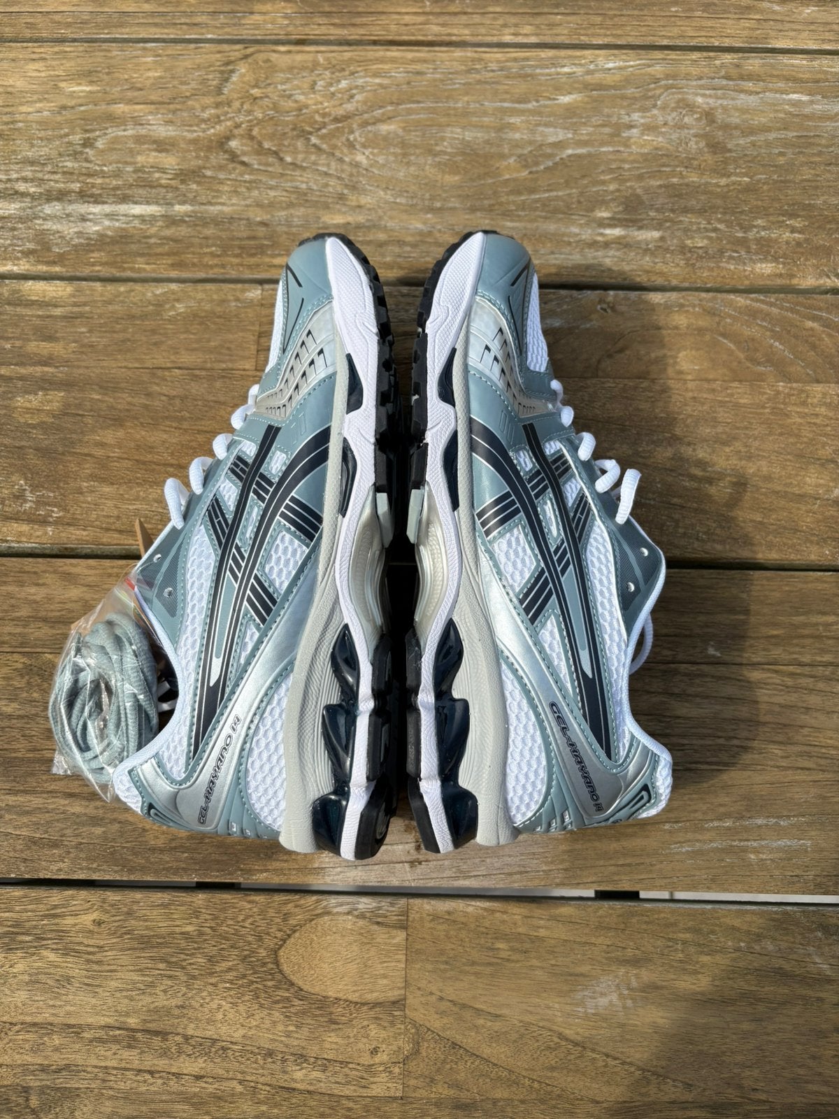 ASICS Gel-Kayano 14 Lichtblauw, Ophalen of Verzenden, Zo goed als nieuw, Blauw