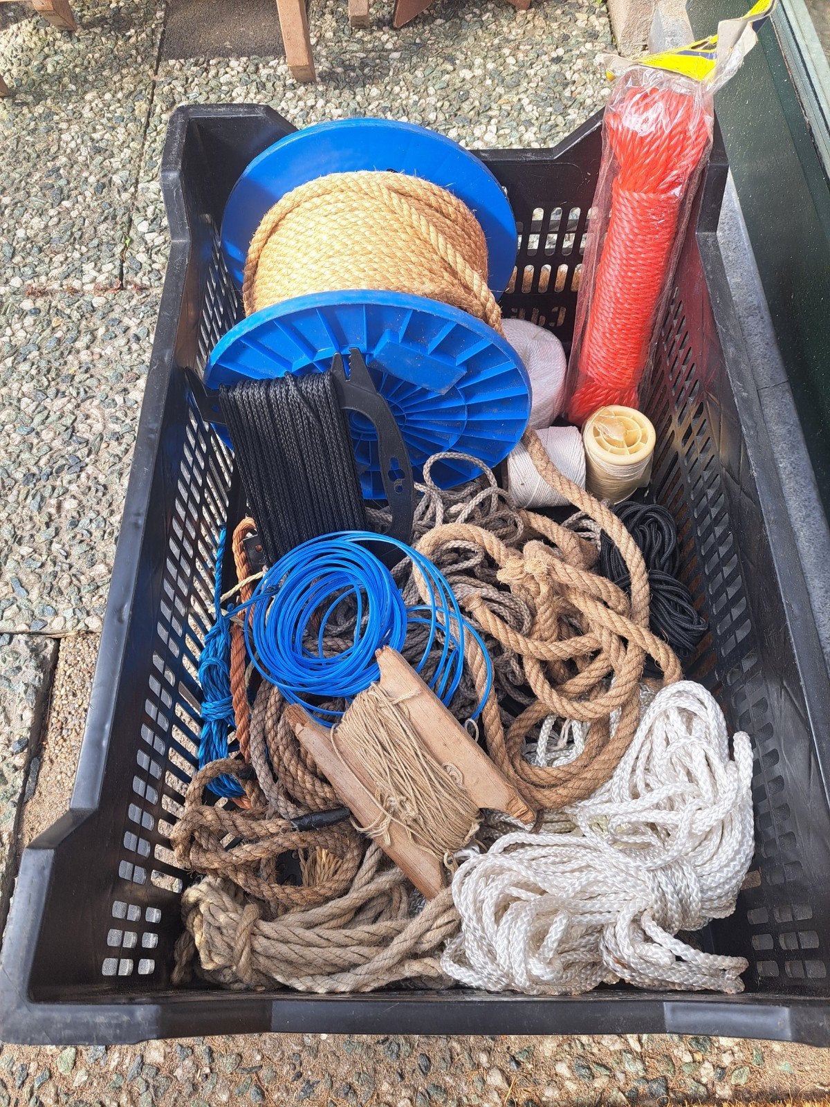 Diverse touwen en lijnen voor boot of klus, Ophalen, Gebruikt