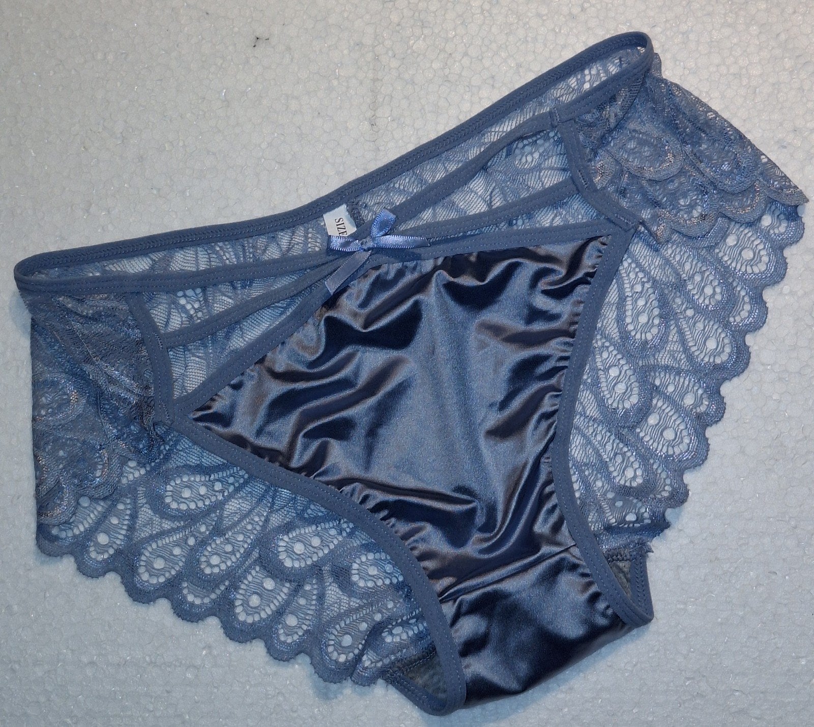 Sexy nieuwe satijn-kanten slip maat 38-40 (M), Verzenden, Overige kleuren, Slip
