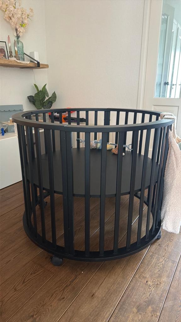 Ronde box, Ophalen, Zo goed als nieuw, Rond