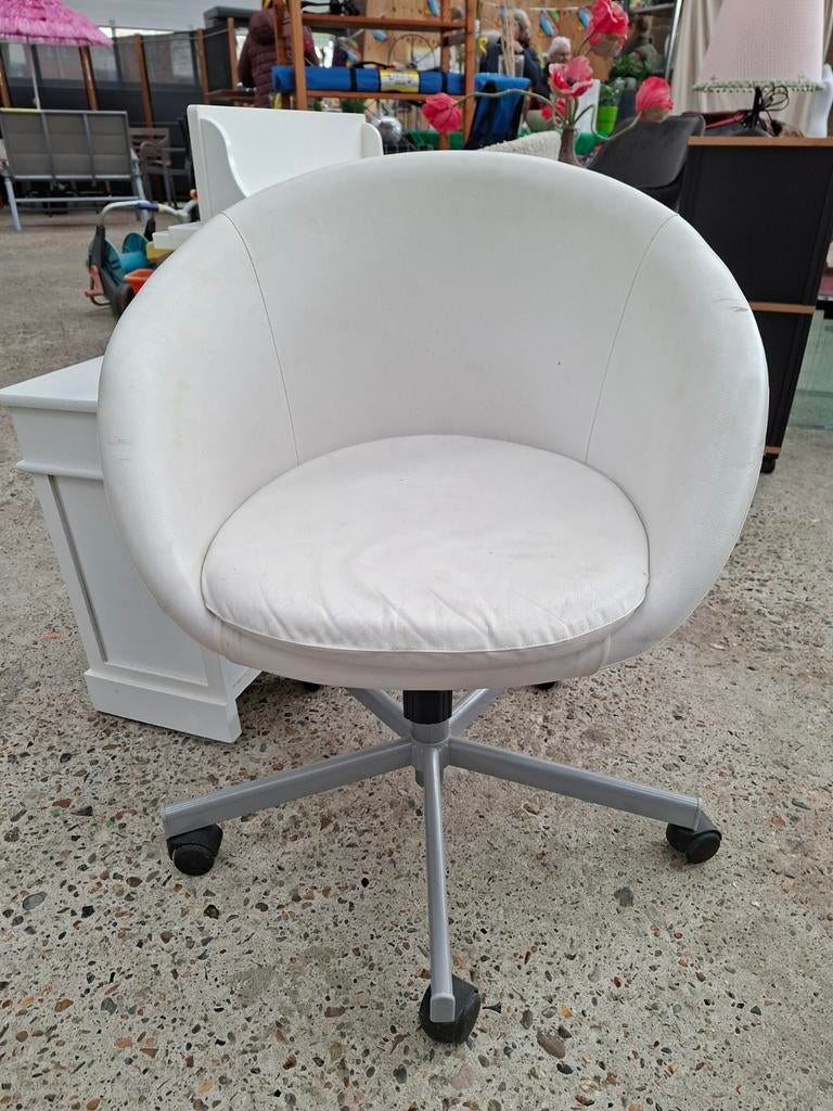 IKEA bureaustoel wit, Huis en Inrichting, Bureaustoelen, Ophalen, Gebruikt, Wit, Bureaustoel