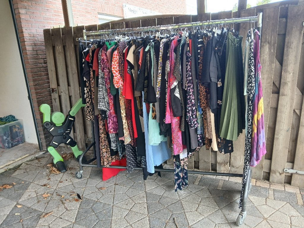 verkoop 2e hands kleding zaterdag 26 september nijmegen, Kleding | Dames, Ophalen, Gedragen, Maat 34 (XS) of kleiner