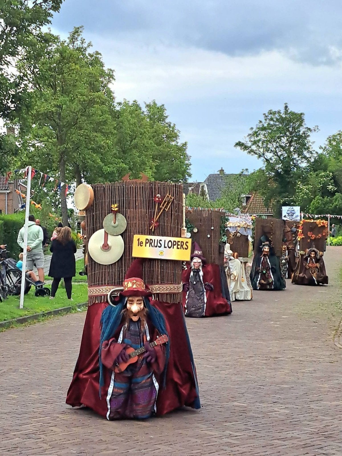 Unieke optochtpoppen voor evenementen of decoratie, Hobby en Vrije tijd, Feestartikelen, Ophalen of Verzenden, Zo goed als nieuw