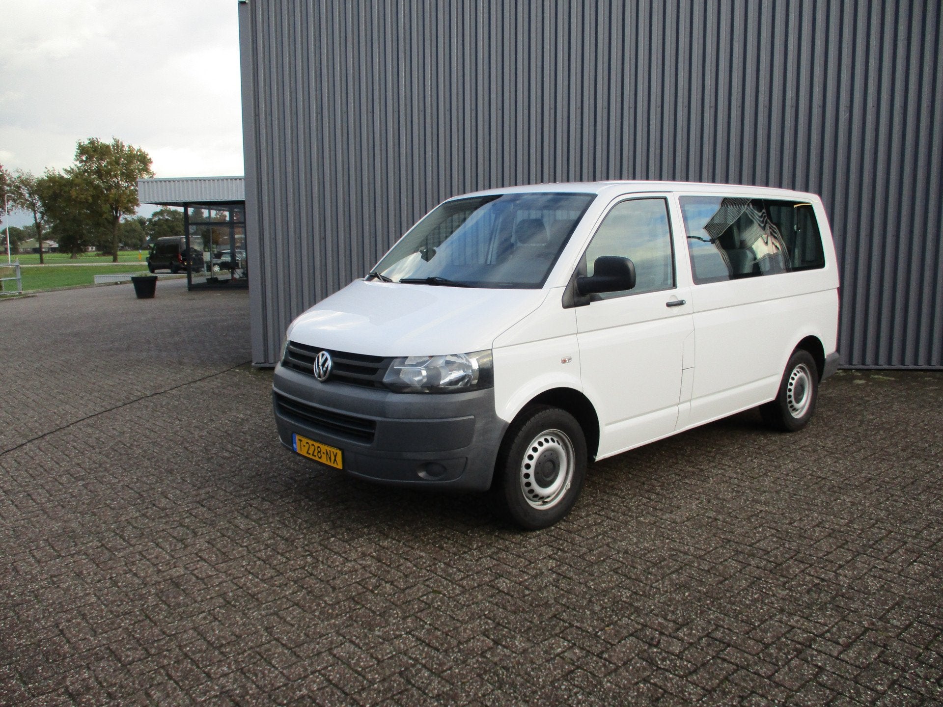 Volkswagen Transporter Kombi 2.0 TDI 102 PK 9 Persoons perso, Voorwielaandrijving, Euro 5, Stof, Gebruikt