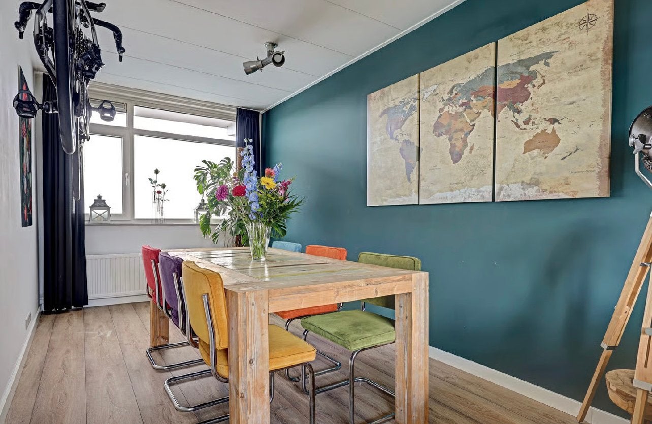 Robuuste eettafel van antiek sloophout inclusief 6 stoelen., Ophalen