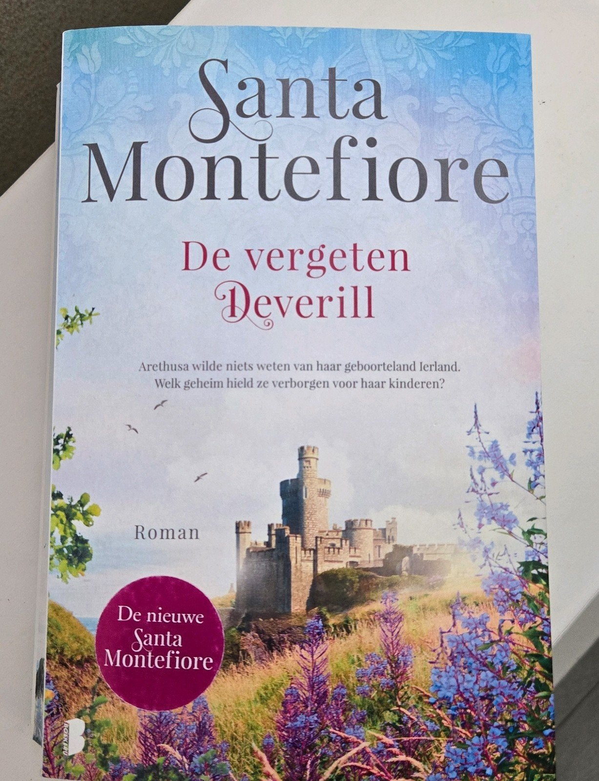 Santa Montefiore De vergeten Deverill, Boeken, Ophalen of Verzenden, Gelezen