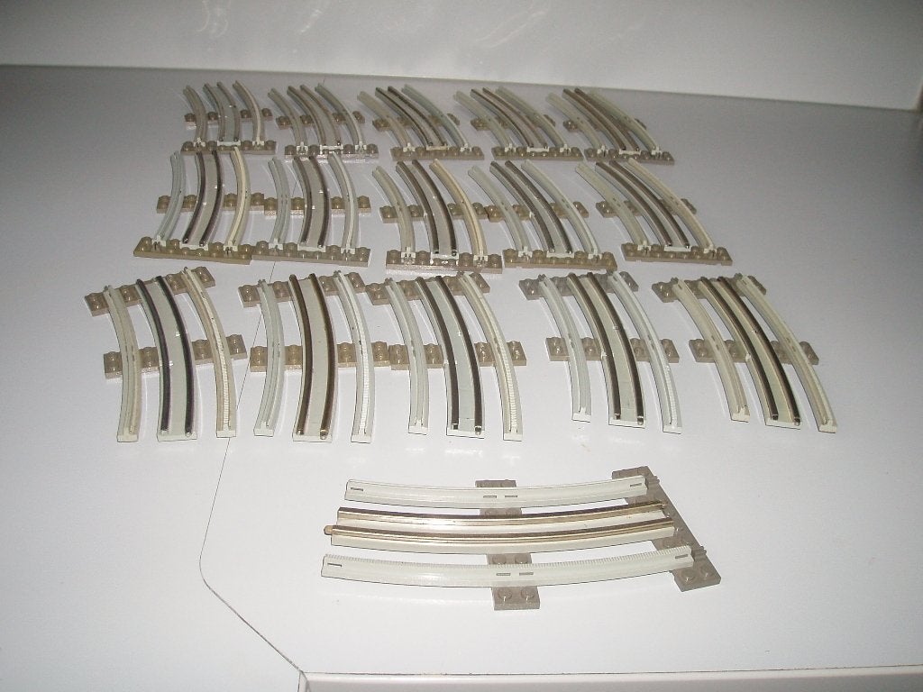 LEGO Rails 12v Gebogen GRIJS 1 tot 128 zeer goede staat!, Gebruikt, Overige thema's, Lego, Ophalen of Verzenden