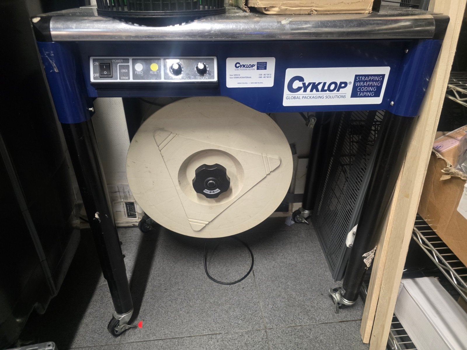 Cyklop omsnoeringsmachine - Global Packaging Solutions, Ophalen
