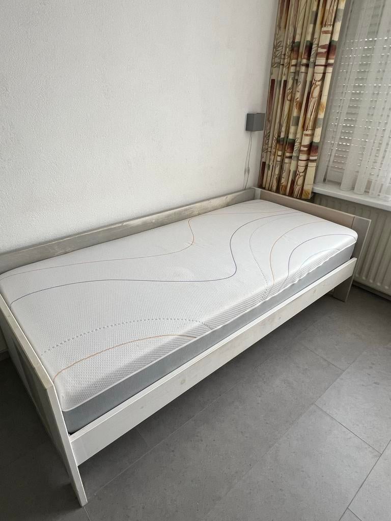 Tienerbed met verstelbare lattenbodem en matras, Ophalen, 90 cm, Eenpersoons, Wit