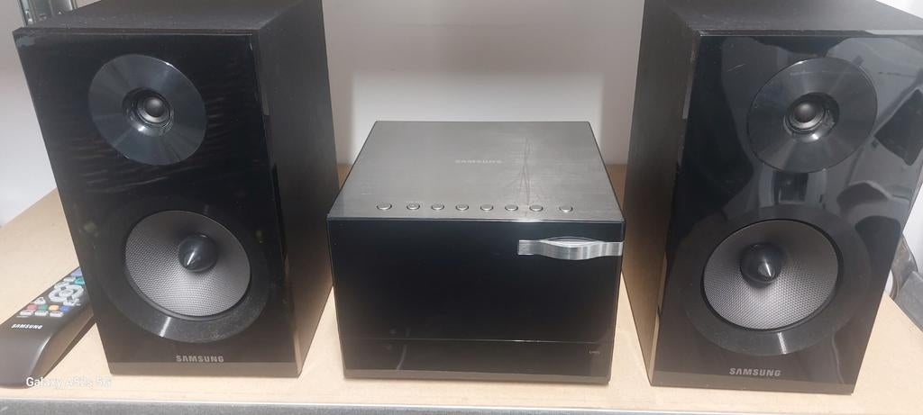 Samsung MM-E330D stereoset, Ophalen of Verzenden, Minder dan 60 watt, Front, Rear of Stereo speakers, Overige merken