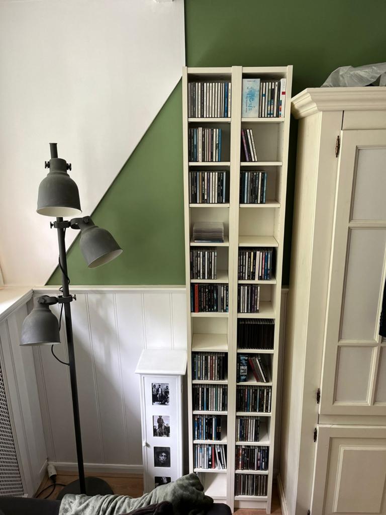 Bijna gratis 2x IKEA Gnedby CD/DVD-rek, wit, 202 cm, Ophalen, Gebruikt, 150 discs of meer, Hout