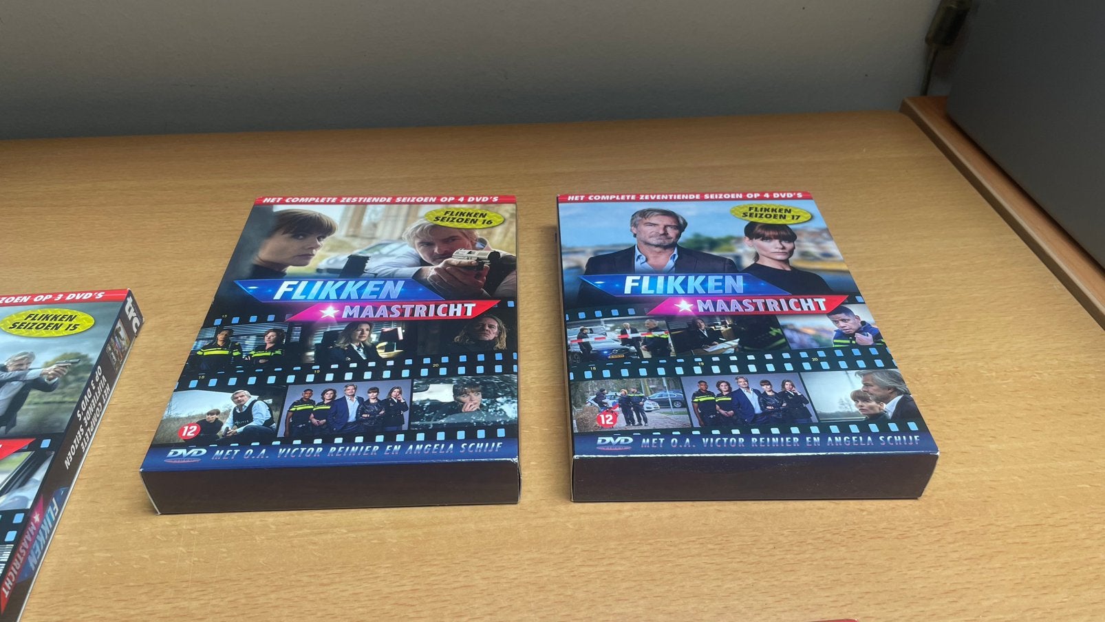 Foto 4 van Flikken Maastricht DVD boxset 17 seizoenen!