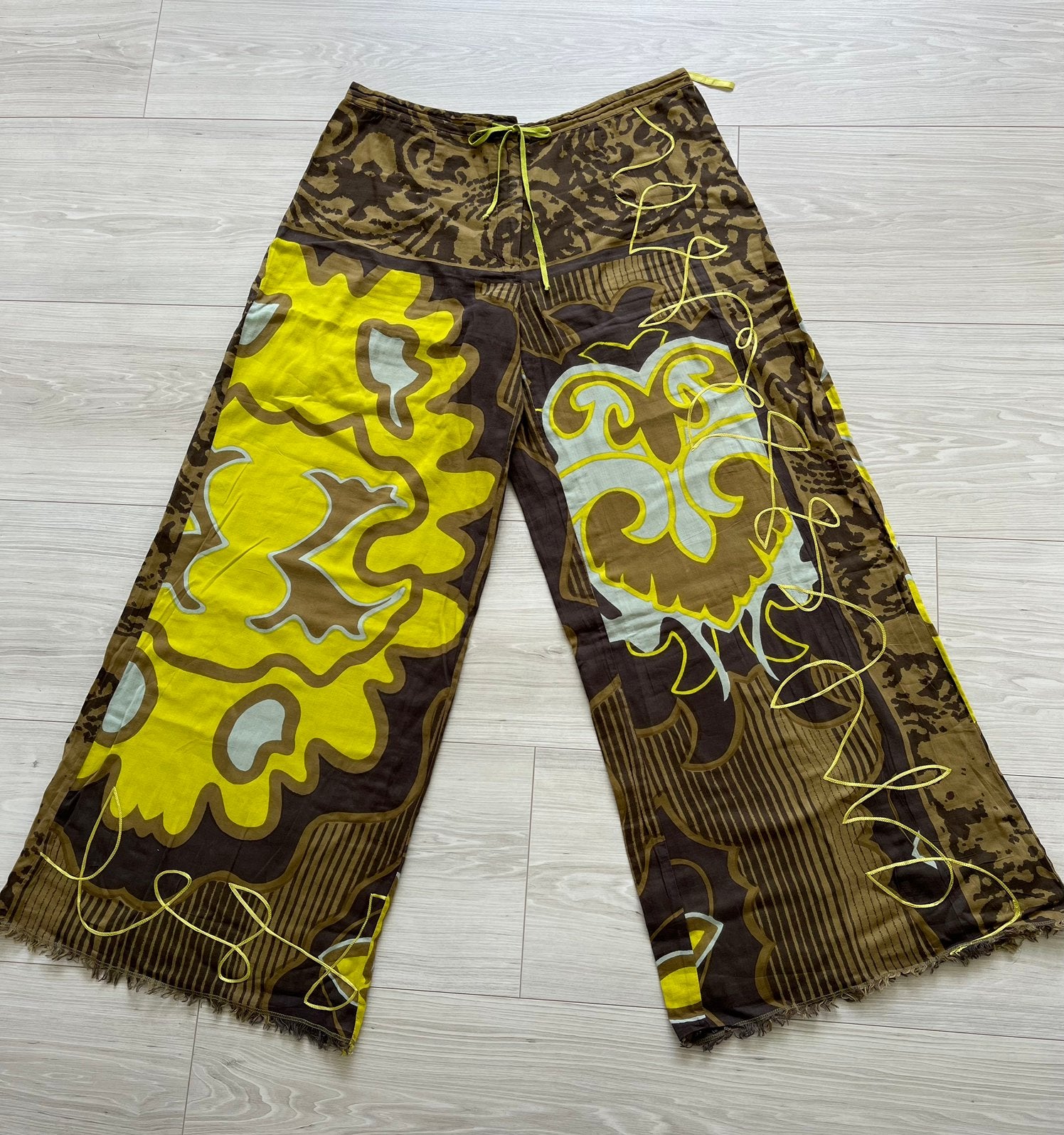 Leuke broek met borduursel Didi, maat 4, Ophalen of Verzenden, Zo goed als nieuw, Maat 42/44 (L), Lang
