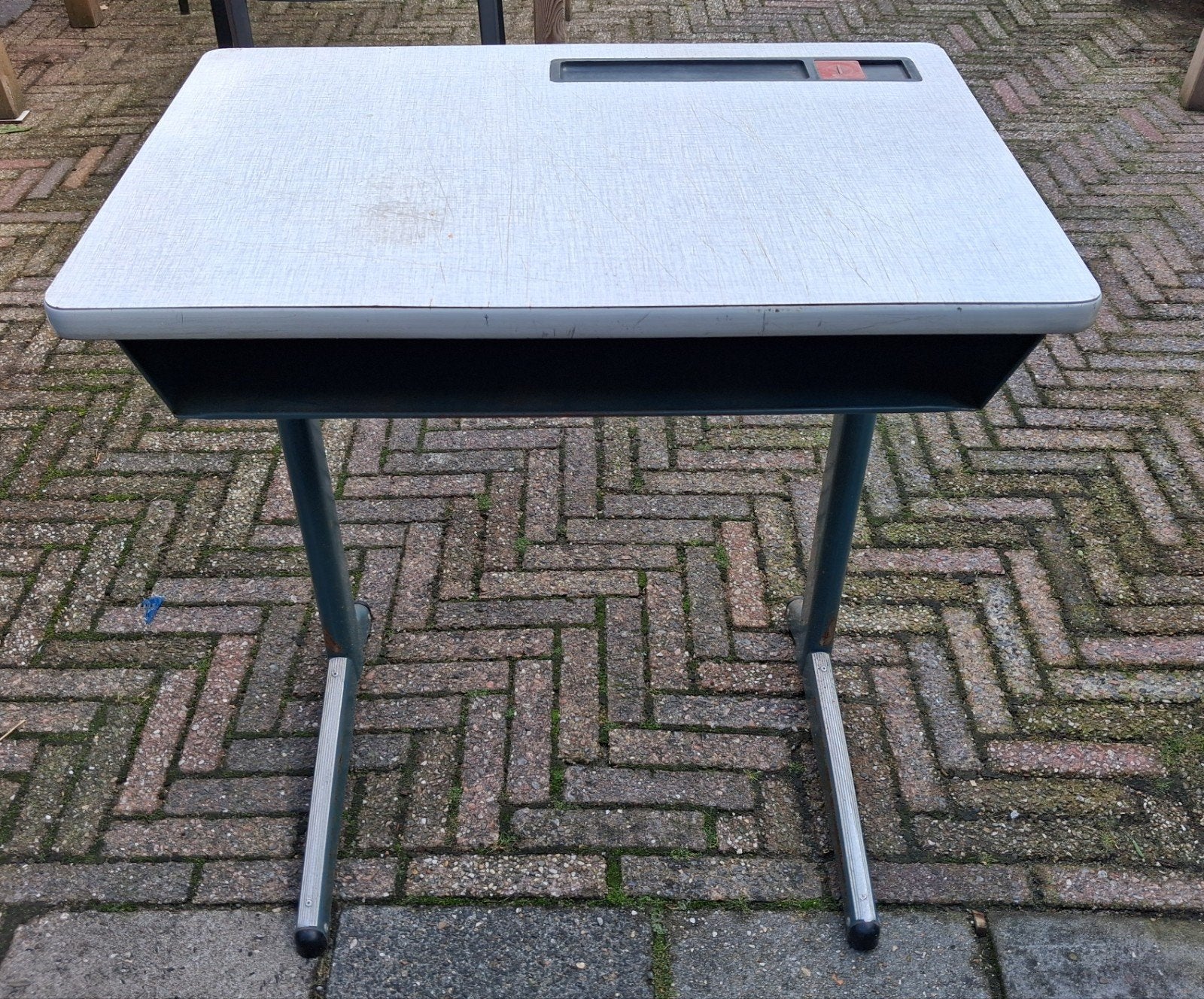 Vintage Schoolbureau / Kinderbureau - Grijs/Blauw, Ophalen, Opbergruimte, Gebruikt, Metaal