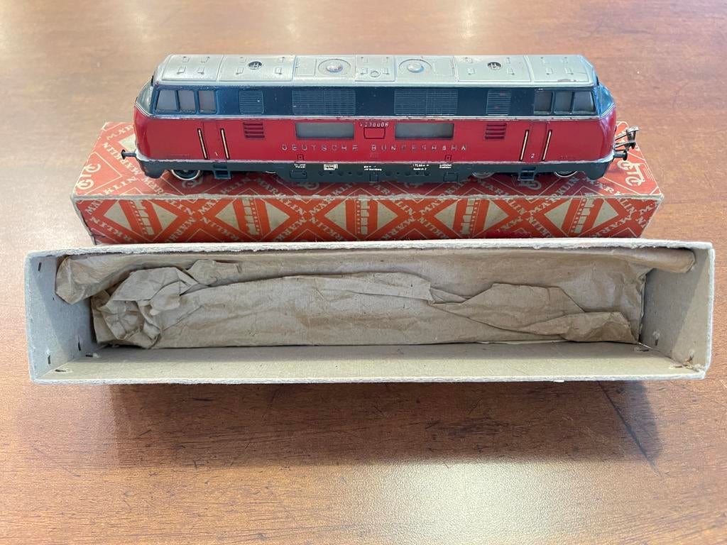 ** RODE DOOS 50er JAREN ** Märklin 3021 **, Wisselstroom, Locomotief, Ophalen of Verzenden, Zo goed als nieuw