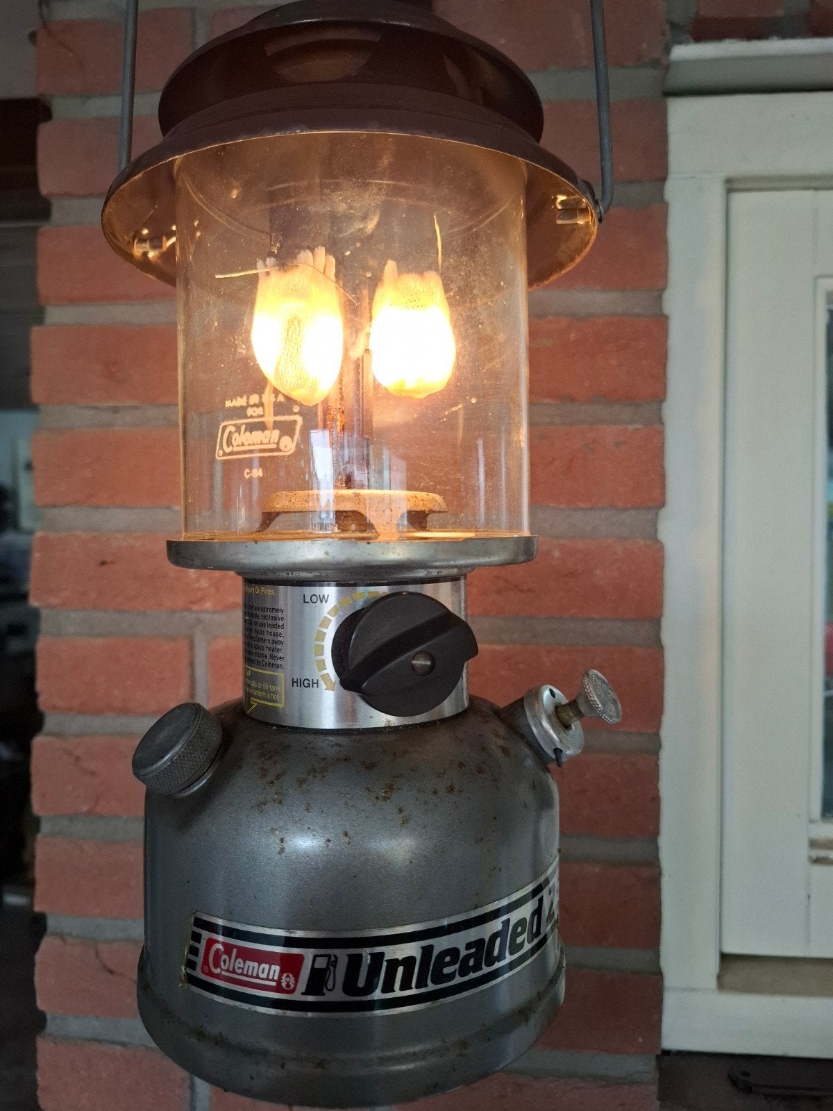 Coleman Unleaded 2-pits lantaarn - Nieuwe pomp, Antiek en Kunst, Antiek | Lampen, Ophalen of Verzenden
