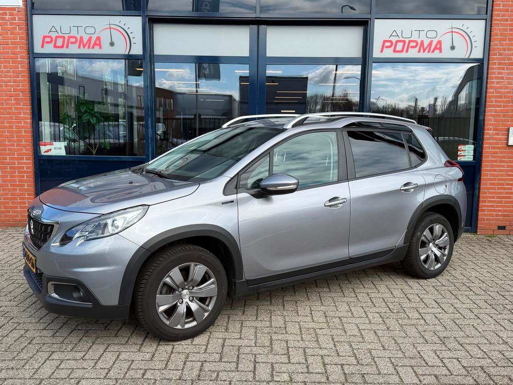 Peugeot 2008 1.2 110pk PureTech Blue Lease Allure / Trekhaak, Auto's, Voorwielaandrijving, Stof, 1199 cc, Bedrijf