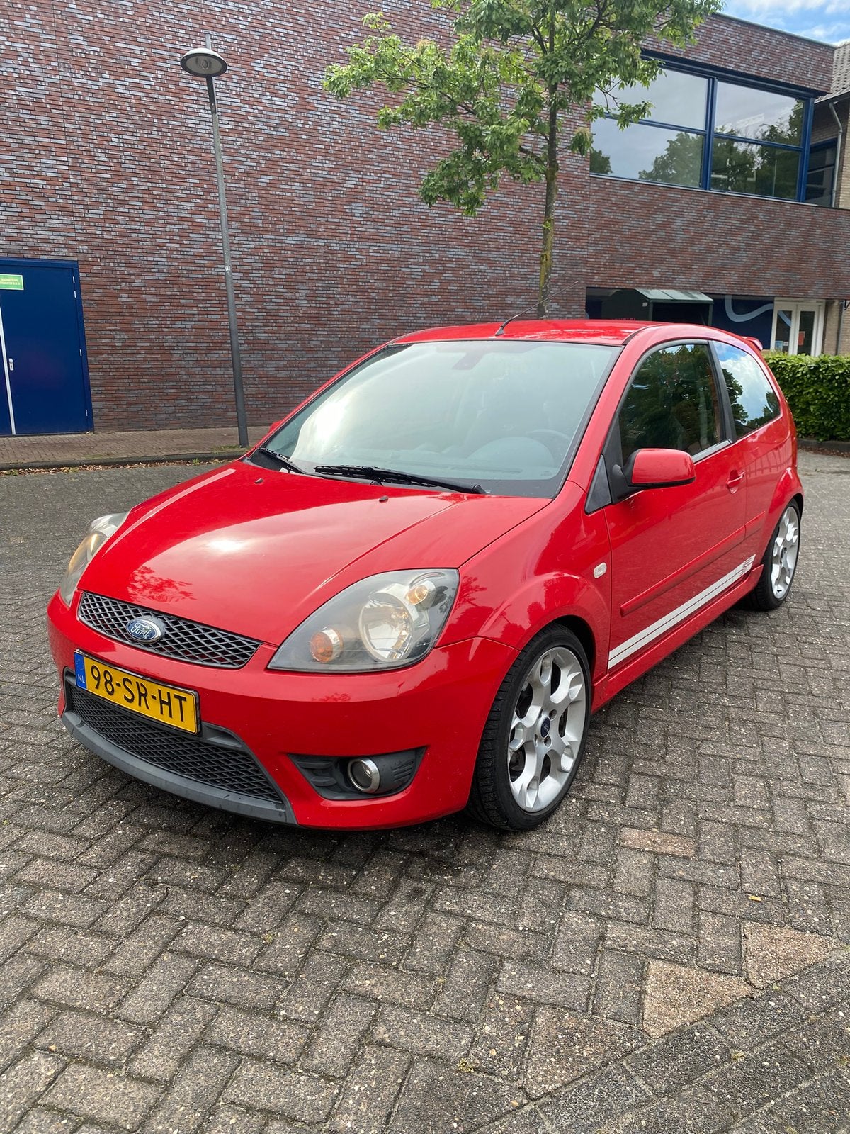 Ford Fiesta ST 2.0 16V – 184 PK – Nw APK – Unieke Hot Hatch!, Auto's, Ford, Voorwielaandrijving, 4 cilinders, 49 €/maand, Handgeschakeld
