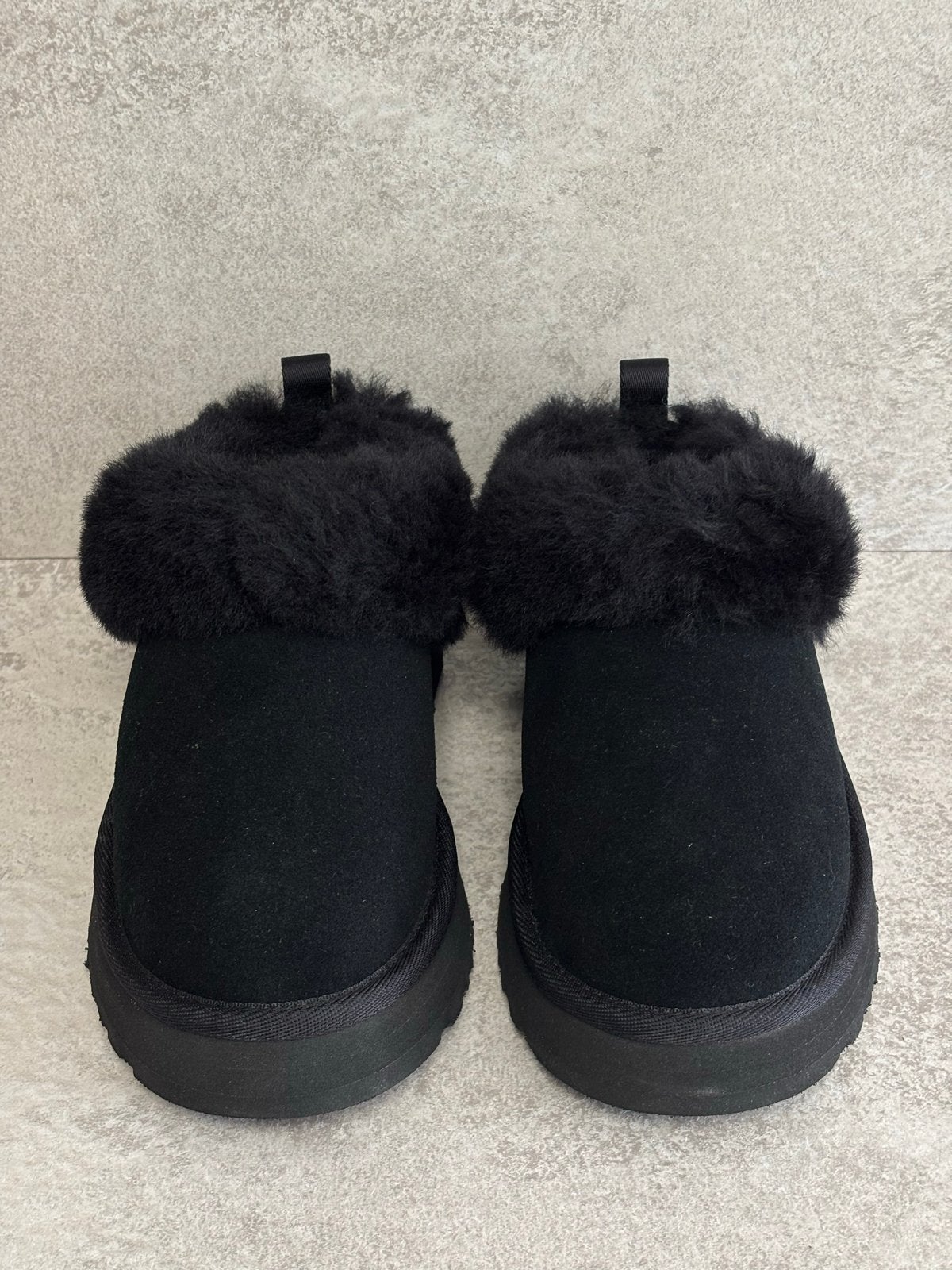 Nieuwe UGG  Kids Tazzelle Pantoffels Zwart Maat 31 - 1335, Slofjes, Jongetje of Meisje, Nieuw, Ophalen of Verzenden