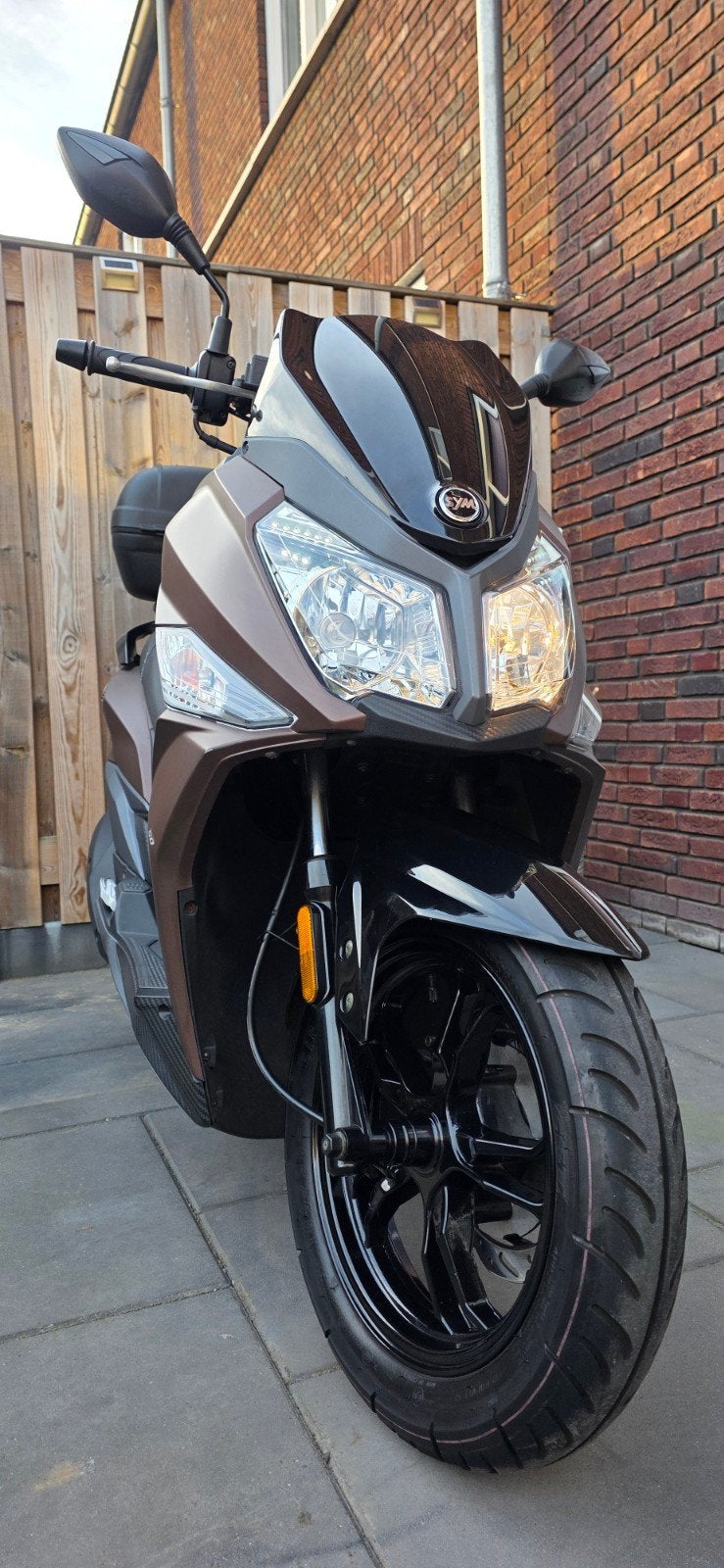 Sym Jet 14 uit 2019 met 33L koffer en kettingslot, Fietsen en Brommers, Ophalen, Zo goed als nieuw, Benzine, Overige modellen