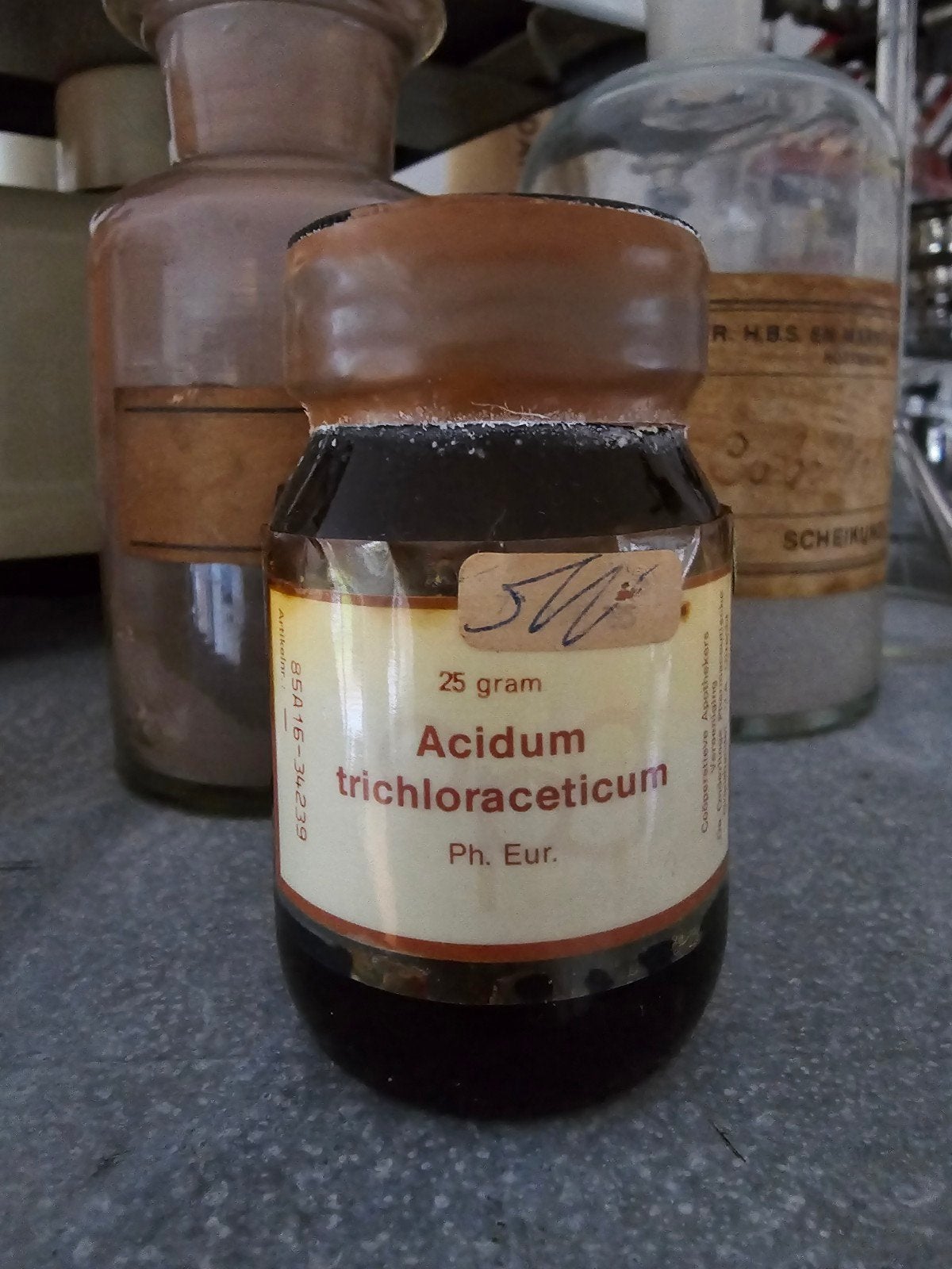 Antieke glazen Acidum Trichloraceticum fles - bakeliete dop, Ophalen of Verzenden