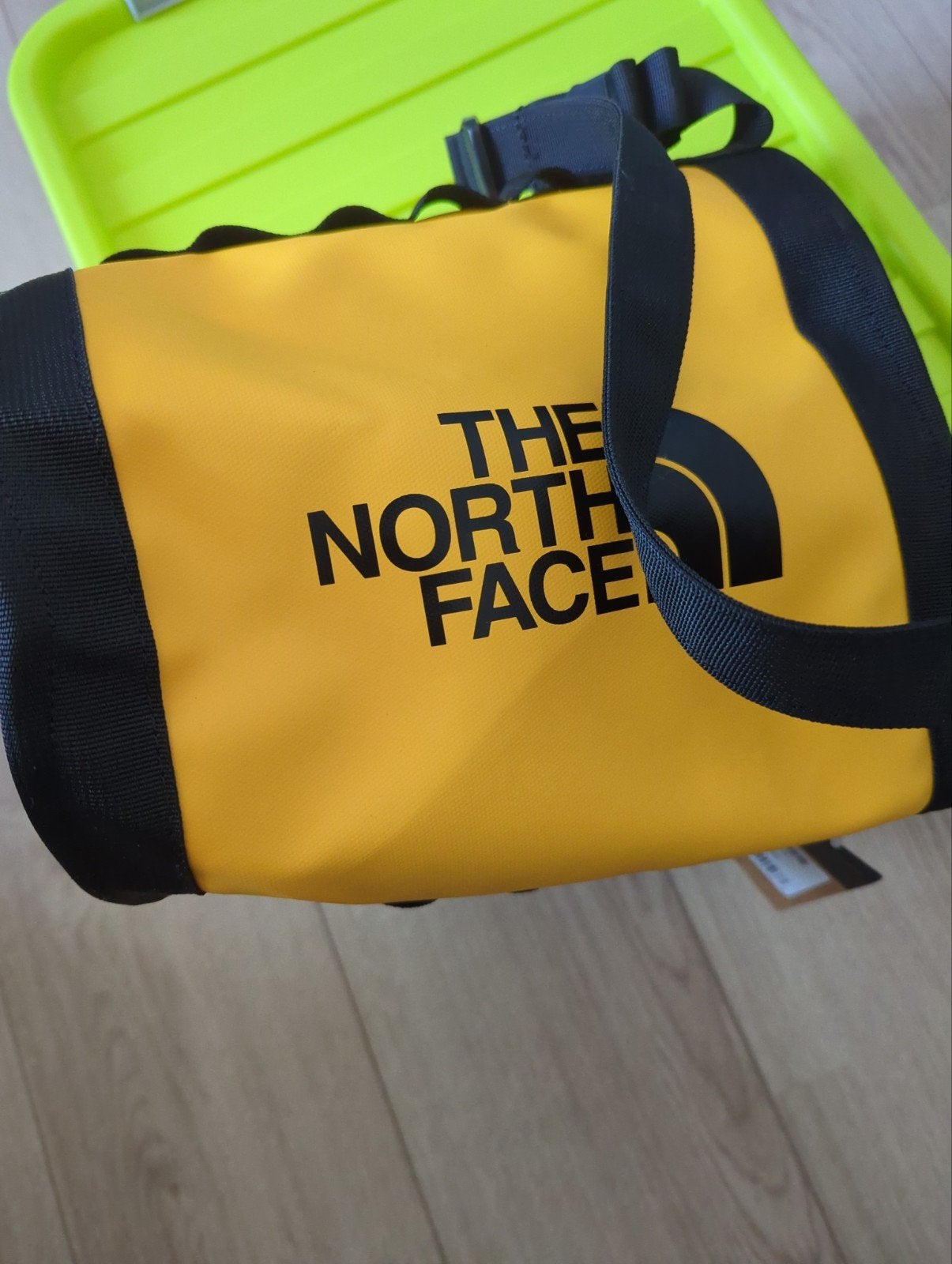 The North Face Explore bucket Summit, 40 tot 60 cm, 20 tot 30 cm, Verzenden, Geel