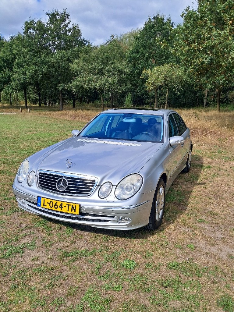 Mercedes-Benz youngtimer 2003 Grijs LAGE KM-STAND!!!, Auto's, Achterwielaandrijving, Zwart, 4 cilinders, 163 pk