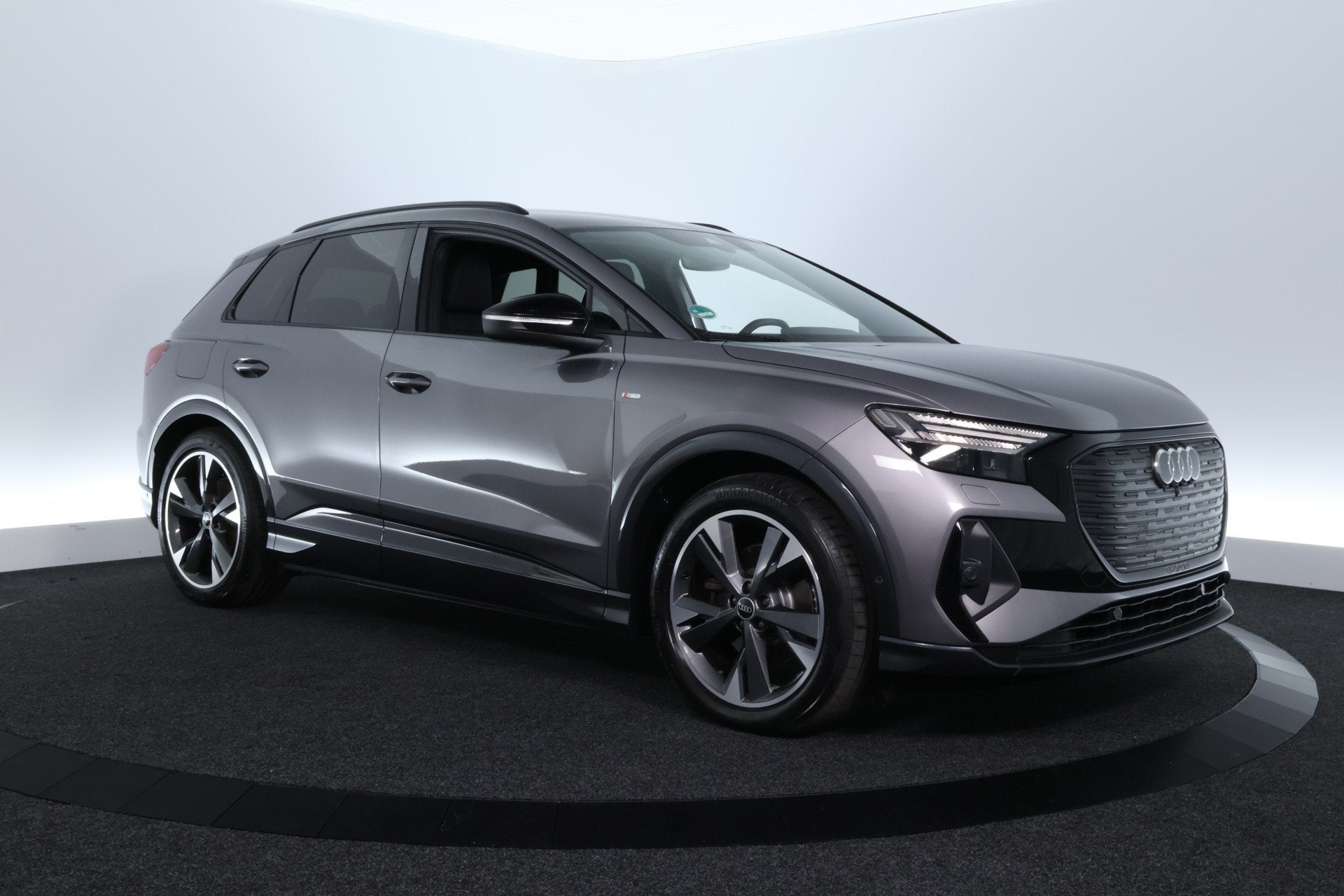 Audi Q4 e-tron 35 Launch edition Advanced 55 kWh |SONOS|CARP, Auto's, Automaat, Achterwielaandrijving, Gebruikt, 1965 kg