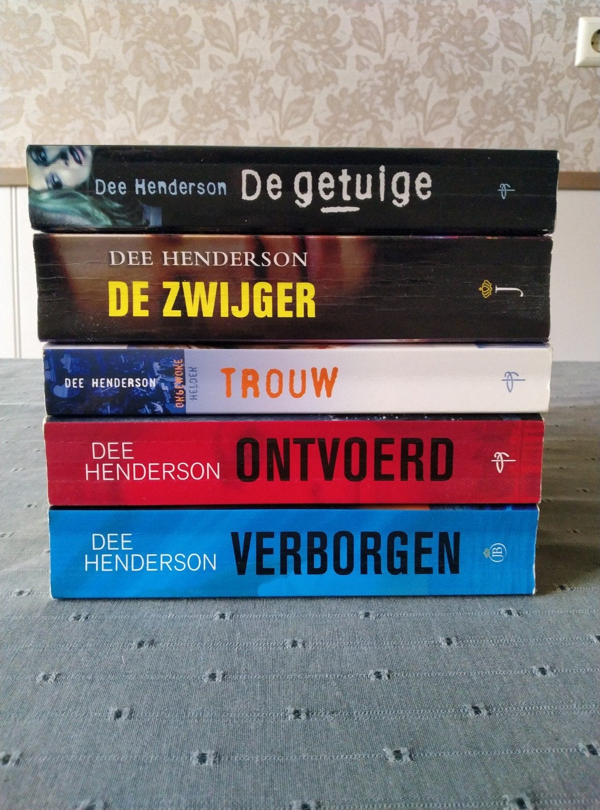 5 boeken Dee Henderson, Ophalen of Verzenden, Gelezen, Dee Henderson