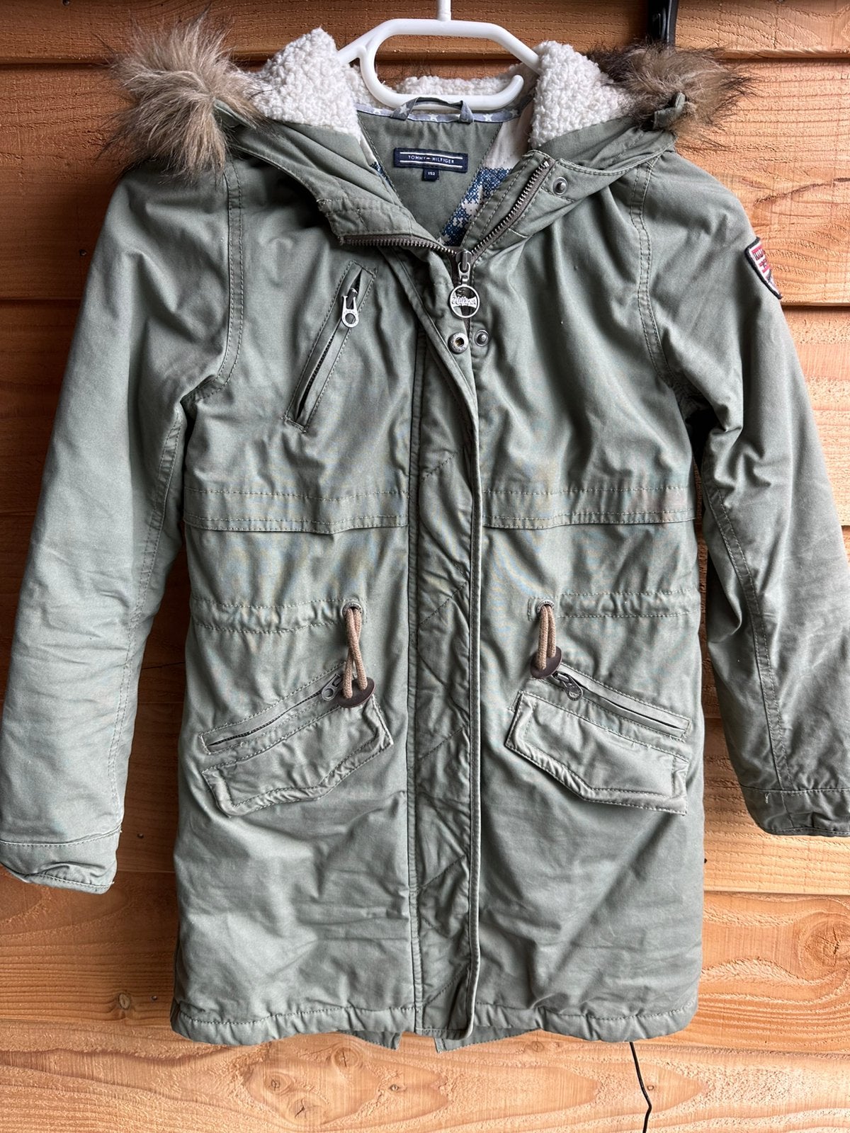 Tommy Hilfiger winterjas maat 152, Ophalen of Verzenden, Zo goed als nieuw, Meisje, Jas