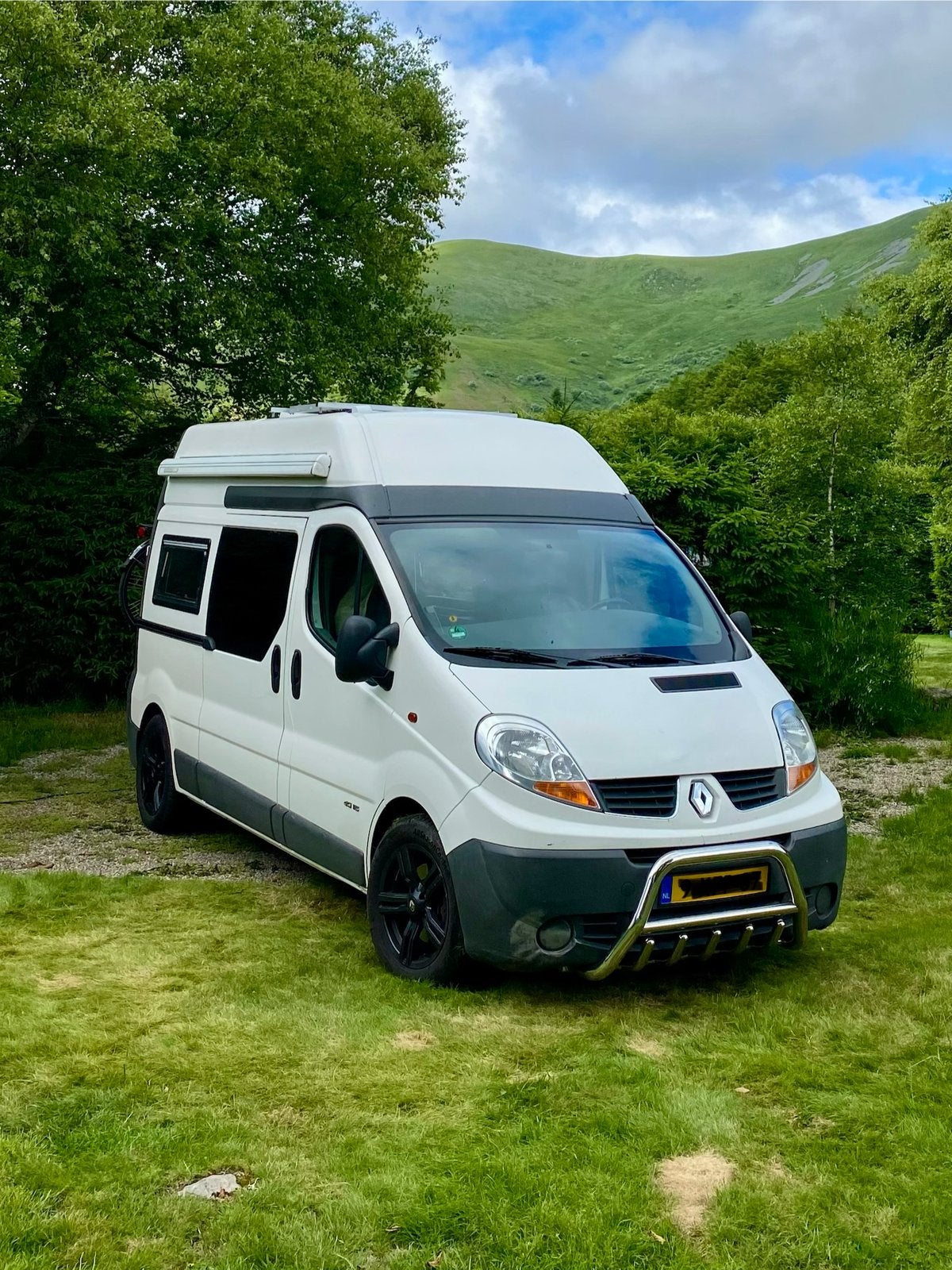 Renault Trafic Camper | € 24.500 | Klaar voor avonturen!, Buscamper of Camperbus, Tot en met 2, Particulier, Raamblindering