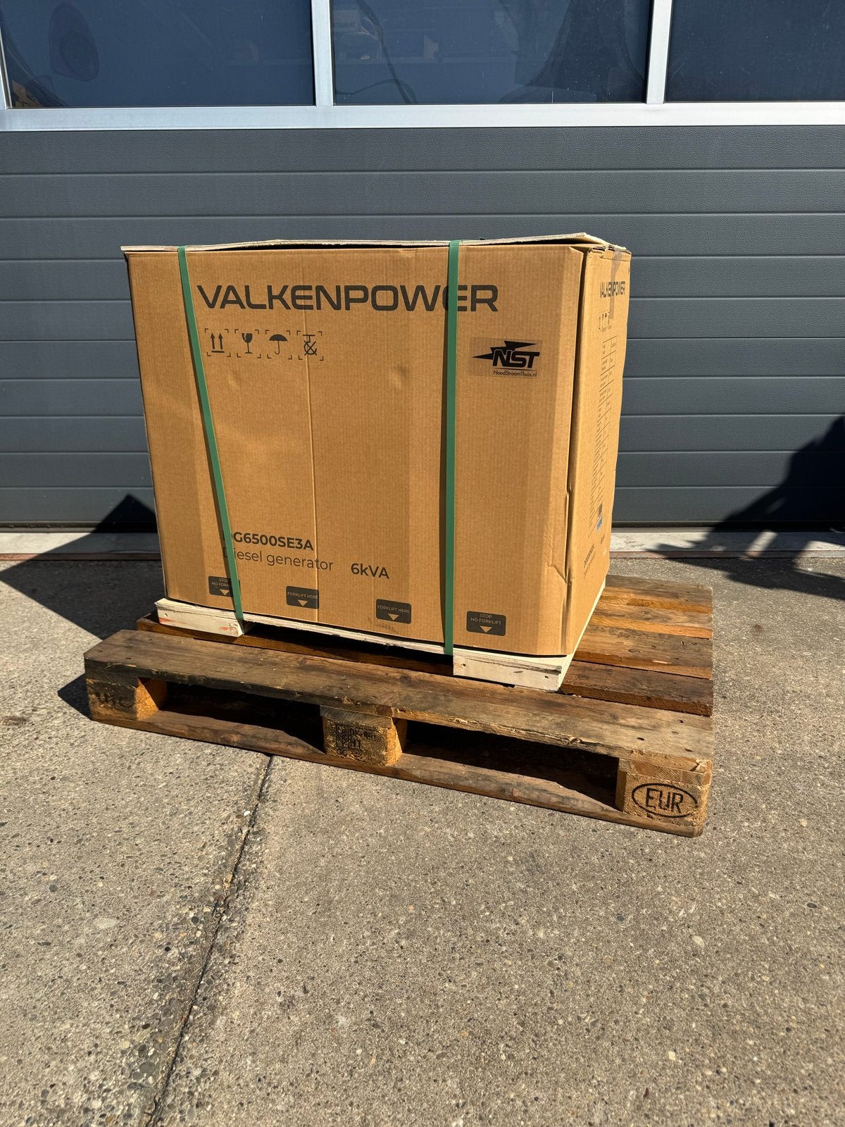 Nieuwe Valkenpower DG6500SE3A Diesel Aggregaat 5kW/4kW, Doe-het-zelf en Verbouw, Aggregaten, Ophalen, Dieselolie, Nieuw, Geluidgedempt