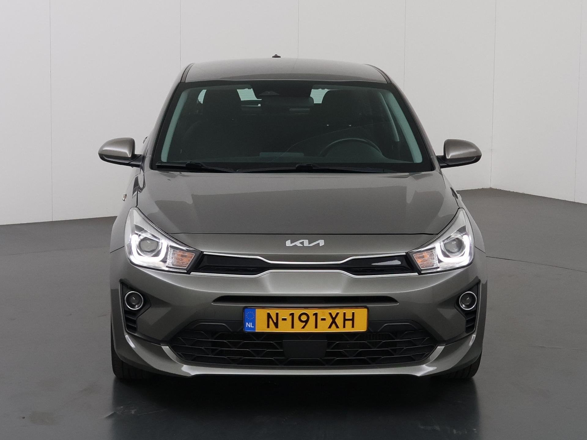 Kia Rio 1.0 T-GDi MHEV DynamicLine | Parkeercamera | Apple C, Voorwielaandrijving, Gebruikt, Euro 6, 49 €/maand
