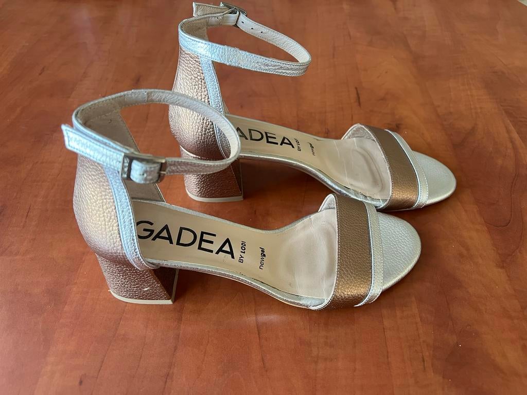 Gadea by Lodi Sandalen met Hak - Zilver/Brons, Ophalen of Verzenden, Zo goed als nieuw, Overige kleuren, Sandalen of Muiltjes
