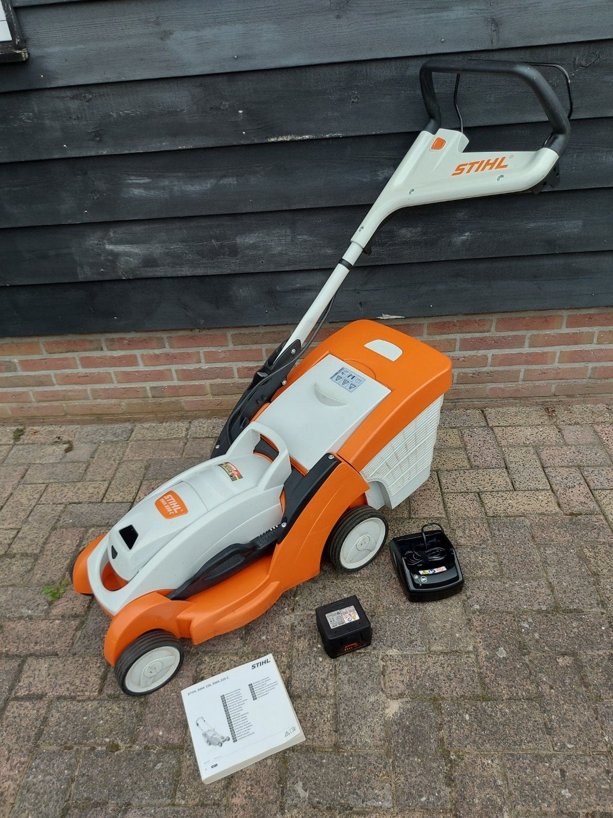 stihl RMA 339 C maaier set, Ophalen, Cirkelmaaier, Stihl, Accu-grasmaaier