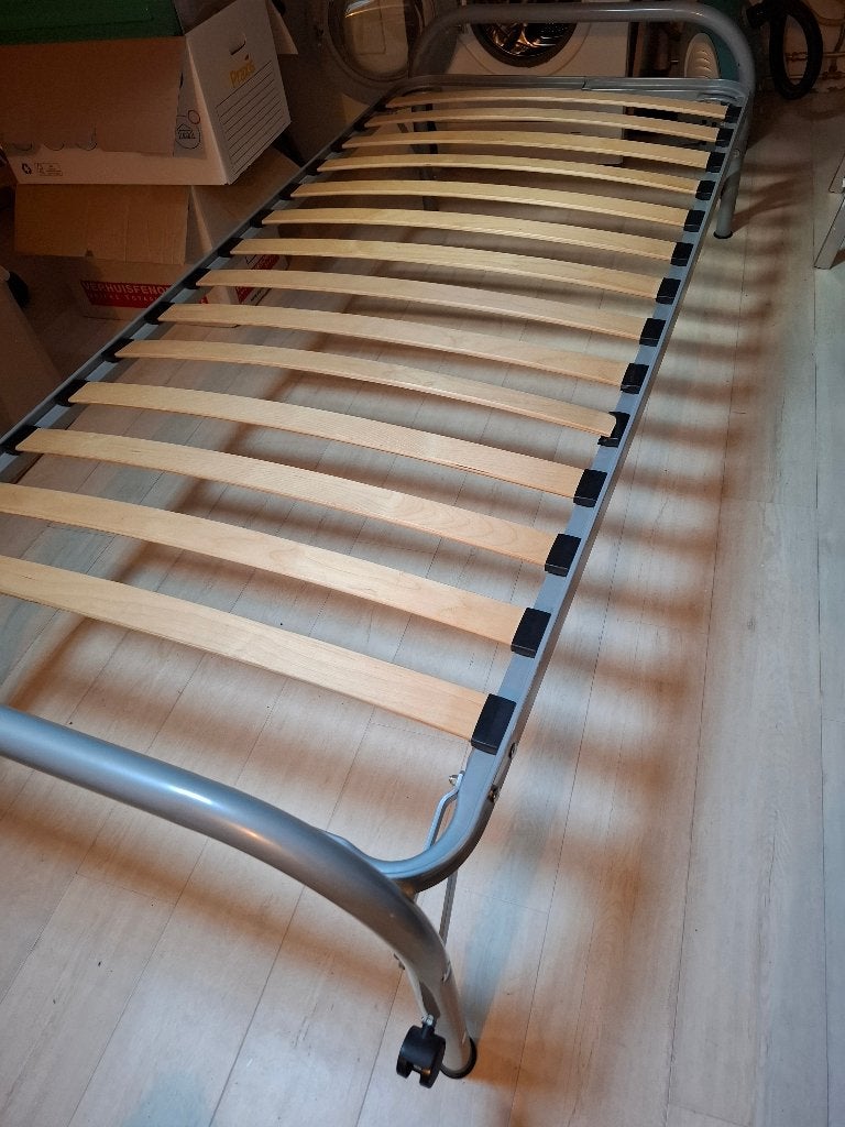 Bed, Ophalen, Gebruikt, Eenpersoons, Metaal