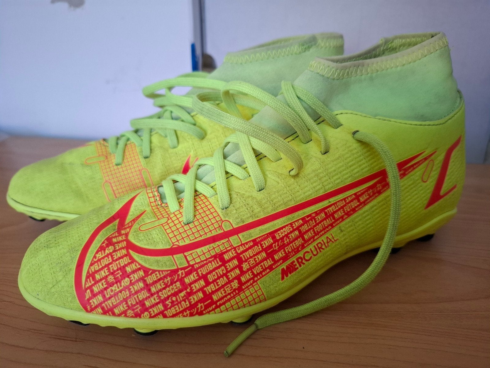 Nike Mercurial Voetbalschoenen - Geel/Rood maat 39, Ophalen of Verzenden, Gebruikt, Schoenen