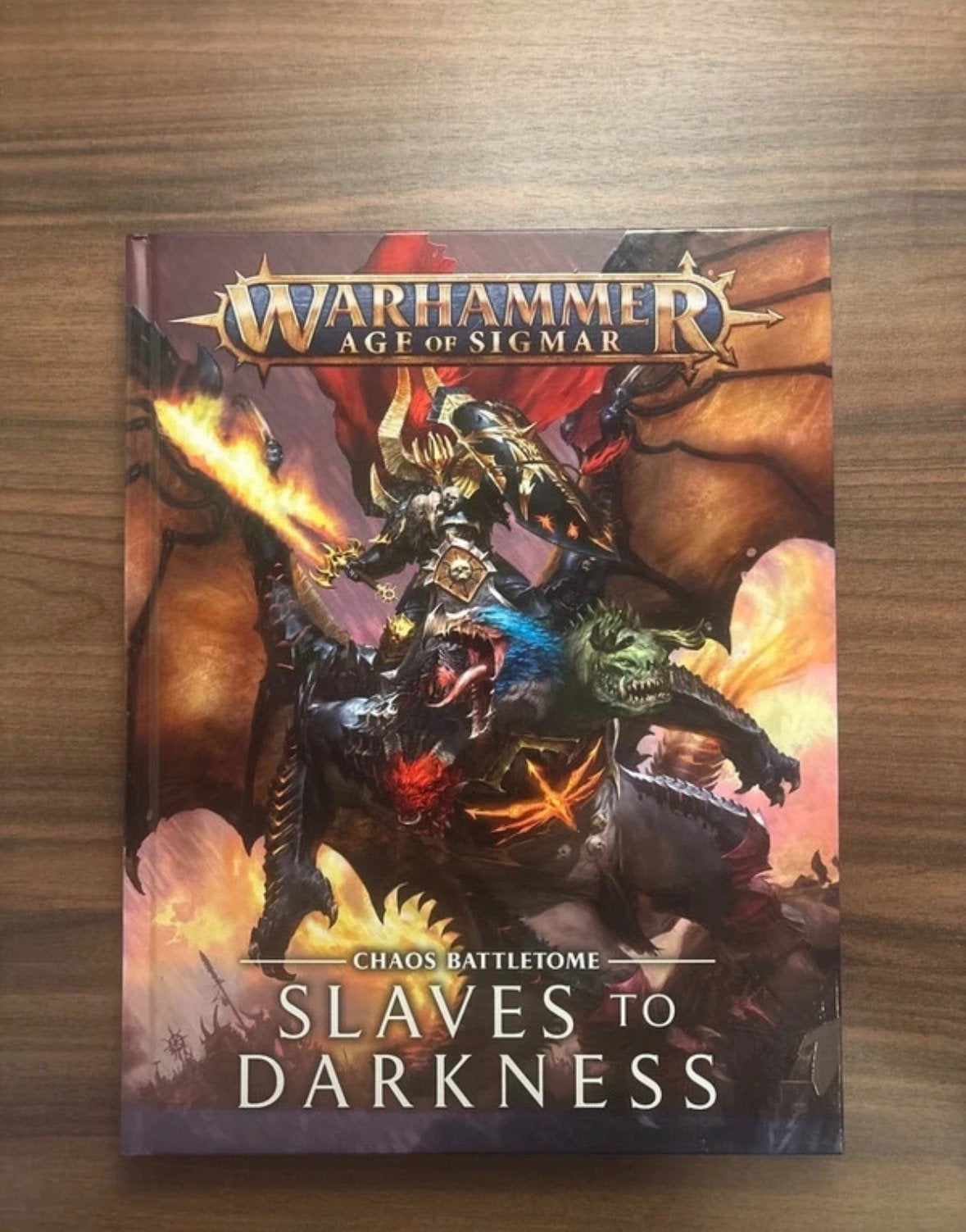 Warhammer Age of Sigmar Chaos Battletome Slaves to Darkness, Ophalen of Verzenden, Zo goed als nieuw, Warhammer, Boek of Catalogus