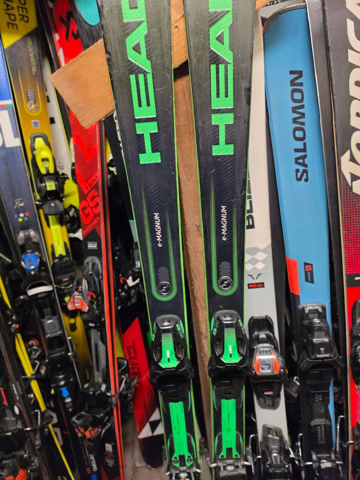170cm HEAD SUPERSHAPE E-MAGNUM WORLDCUP 1000€, 160 tot 180 cm, Gebruikt, Ophalen of Verzenden, Carve