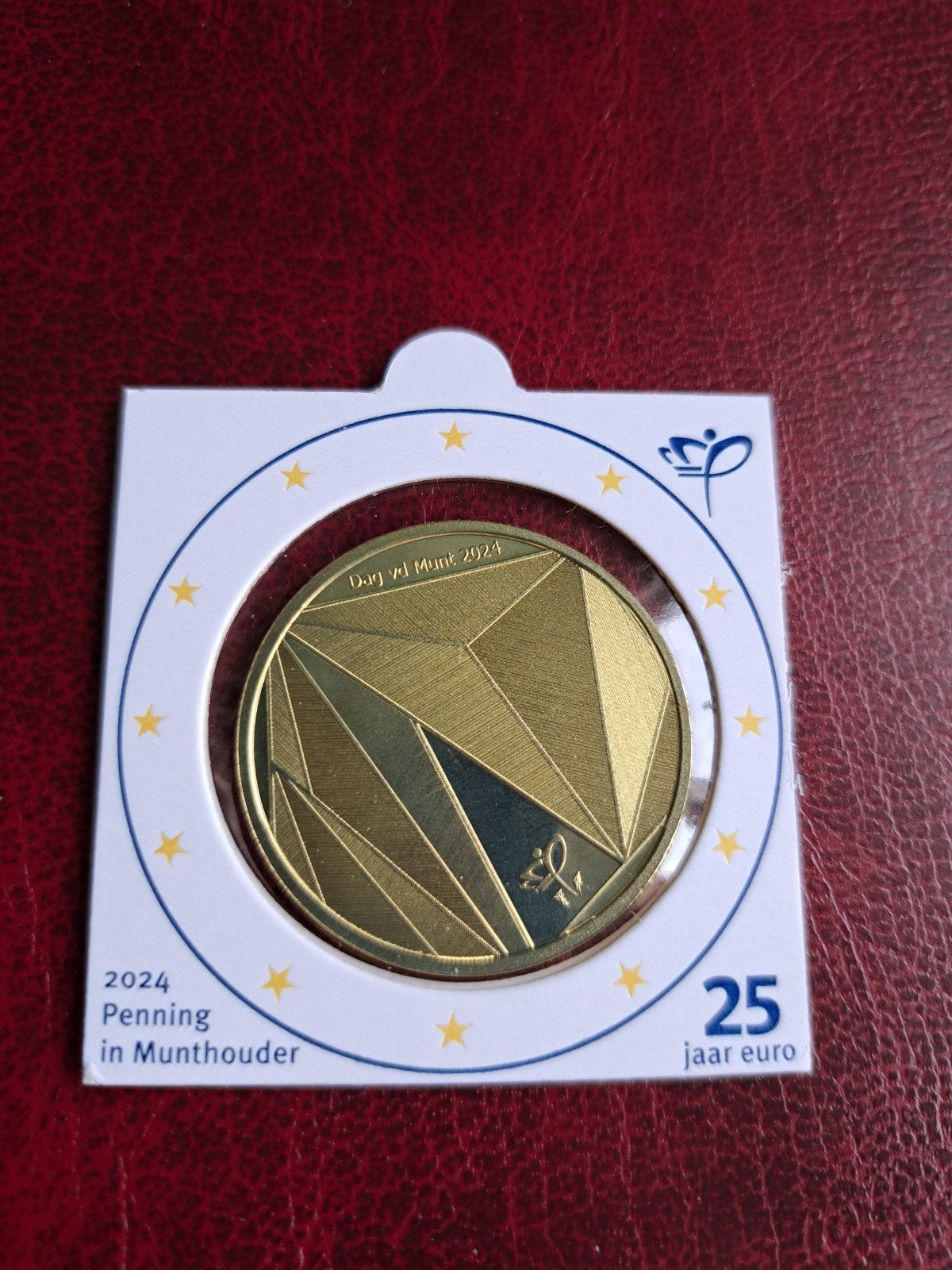 25 jaar Euro Penning 2024 in Bedrukte Munthouder, Ophalen of Verzenden, Overige materialen, Nederland