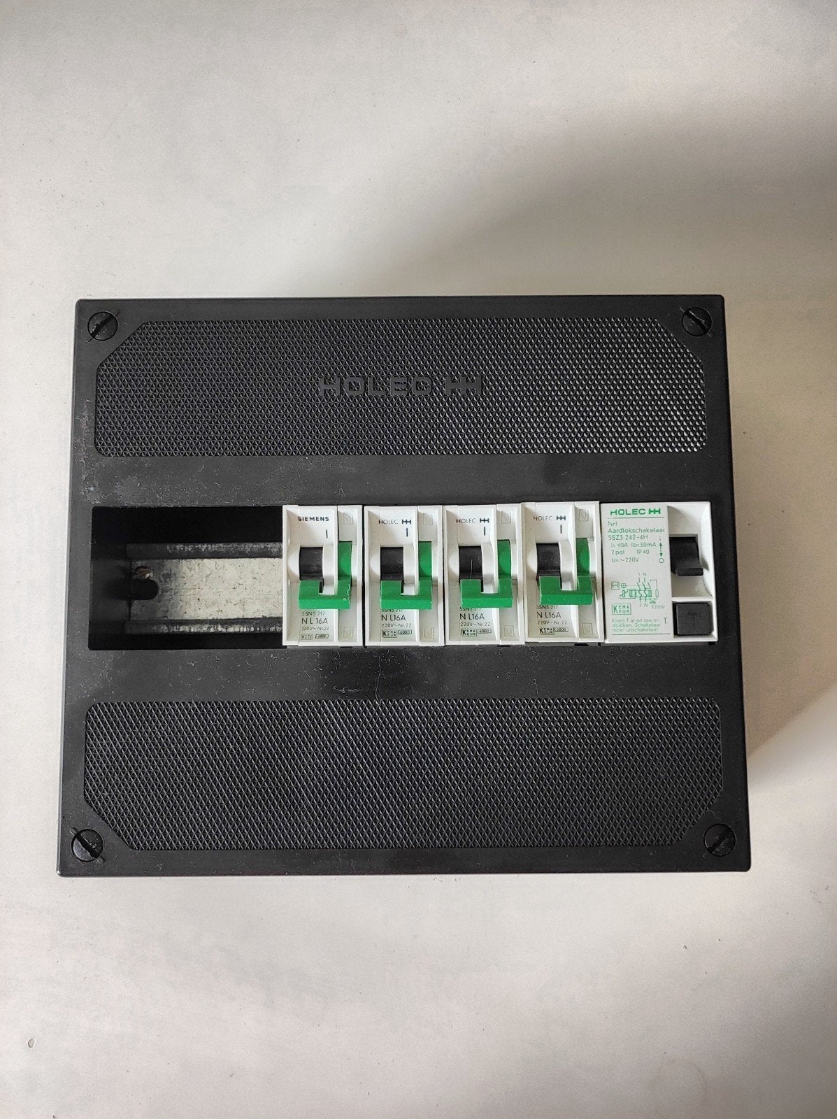 Holec kast 220x220 4 groepen, Ophalen, Gebruikt, Overige typen
