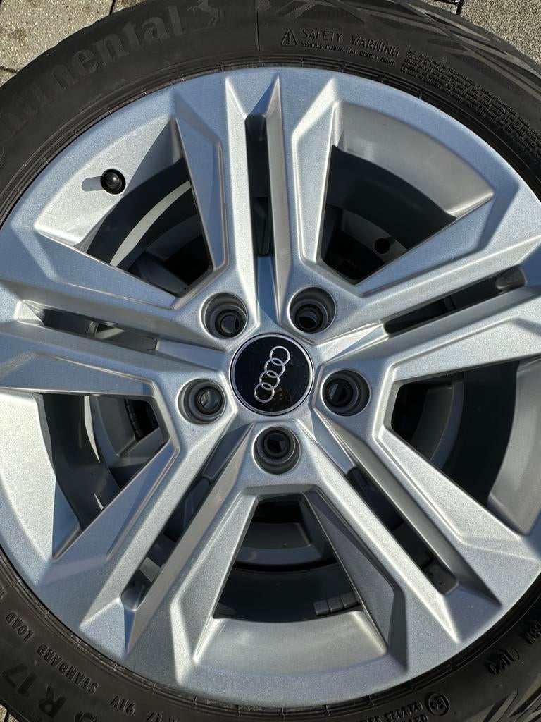 Gloednieuwe Audi Velgen - 205 55 17 inch, Auto-onderdelen, Banden en Velgen, Ophalen, Banden en Velgen, 17 inch, 205 mm