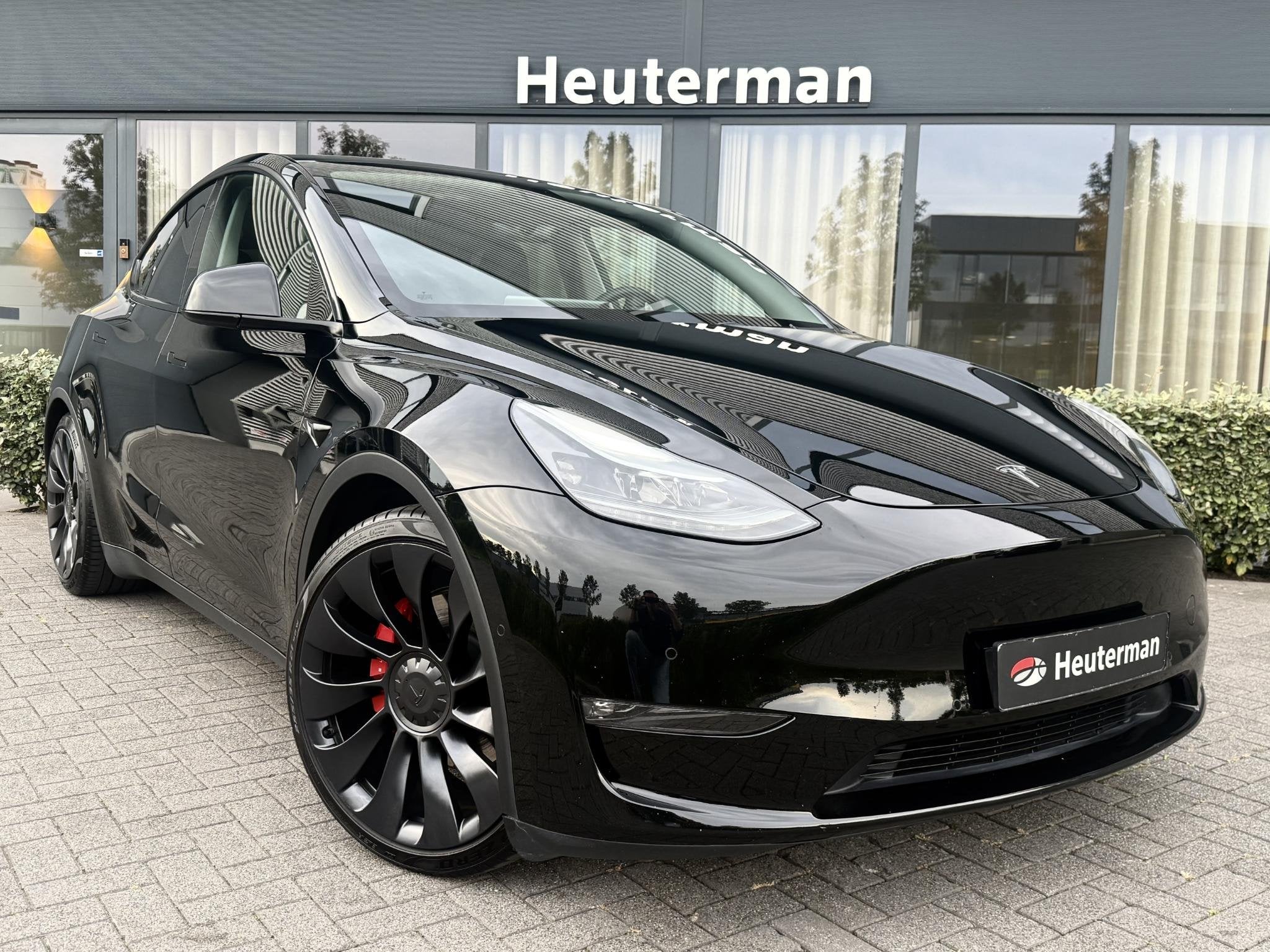 Tesla Model Y Performance AWD/Pano/Autopilot, Automaat, Gebruikt, 495 min, 1972 kg