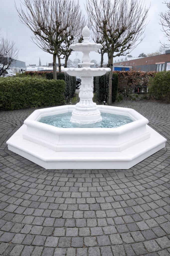 Fontein met rand