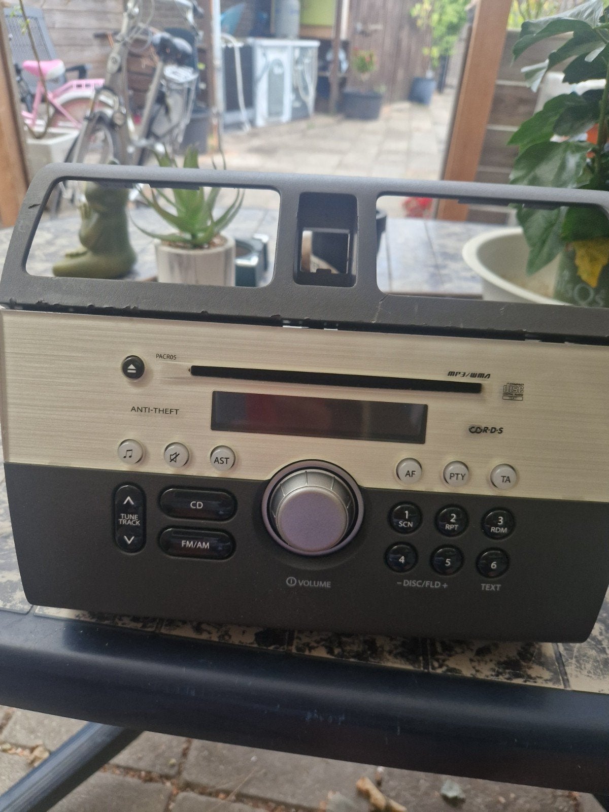 suzuki swift radio, Auto diversen, Autoradio's, Ophalen, Zo goed als nieuw