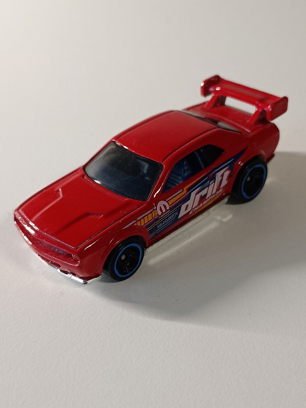Hot Wheels Dodge Challenger Drift - Rood Speelgoedauto, Ophalen of Verzenden, Zo goed als nieuw, Auto