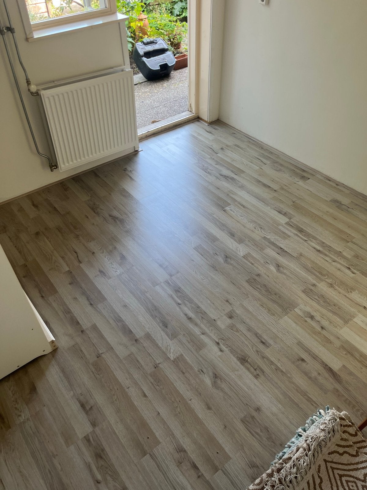 Laminaat gratis ophalen - circa 30m2 - tussen 7-13 Agugustus, Ophalen, Gebruikt, 25 tot 50 m², Grijs